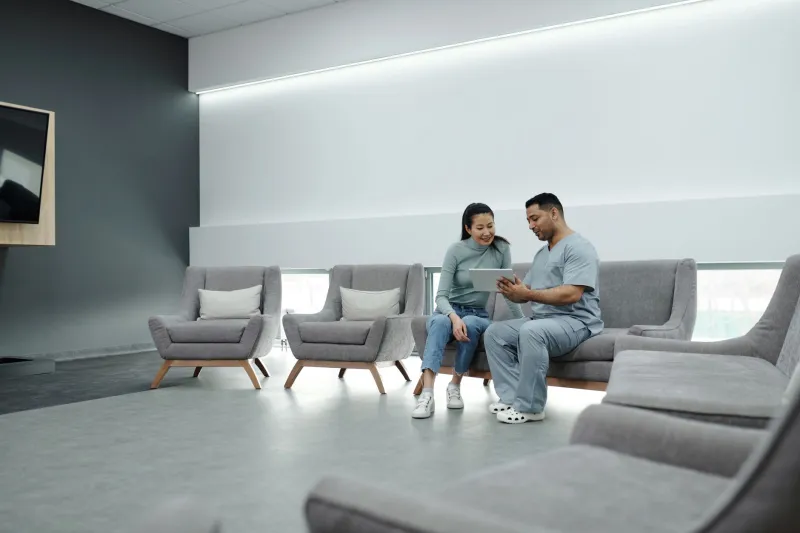Strangers Who Get It: The Quiet Community That Forms Between Hospital Parents
